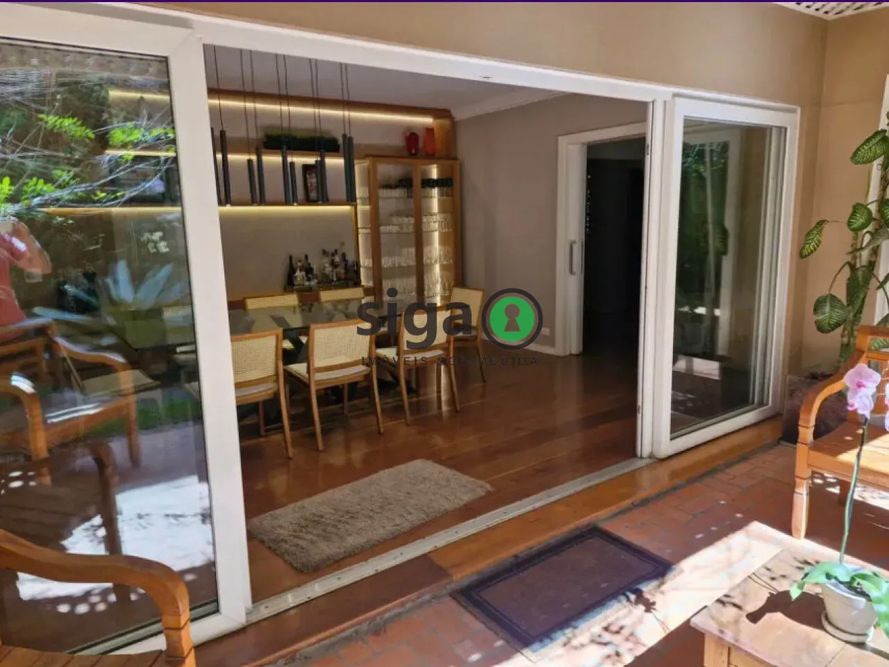 Imagem Residência de Alto Padrão com Projeto Arquitetônico Exclusivo e Eficiência Energética