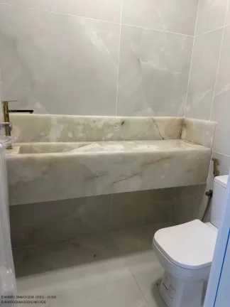 Imagem Imperdível oportunidade: Casa de luxo em condomínio Alphaville - Camaçari-BA, 4 quartos, 4 suítes, 2 salas, 2 banheiros, 4 vagas, 280m².