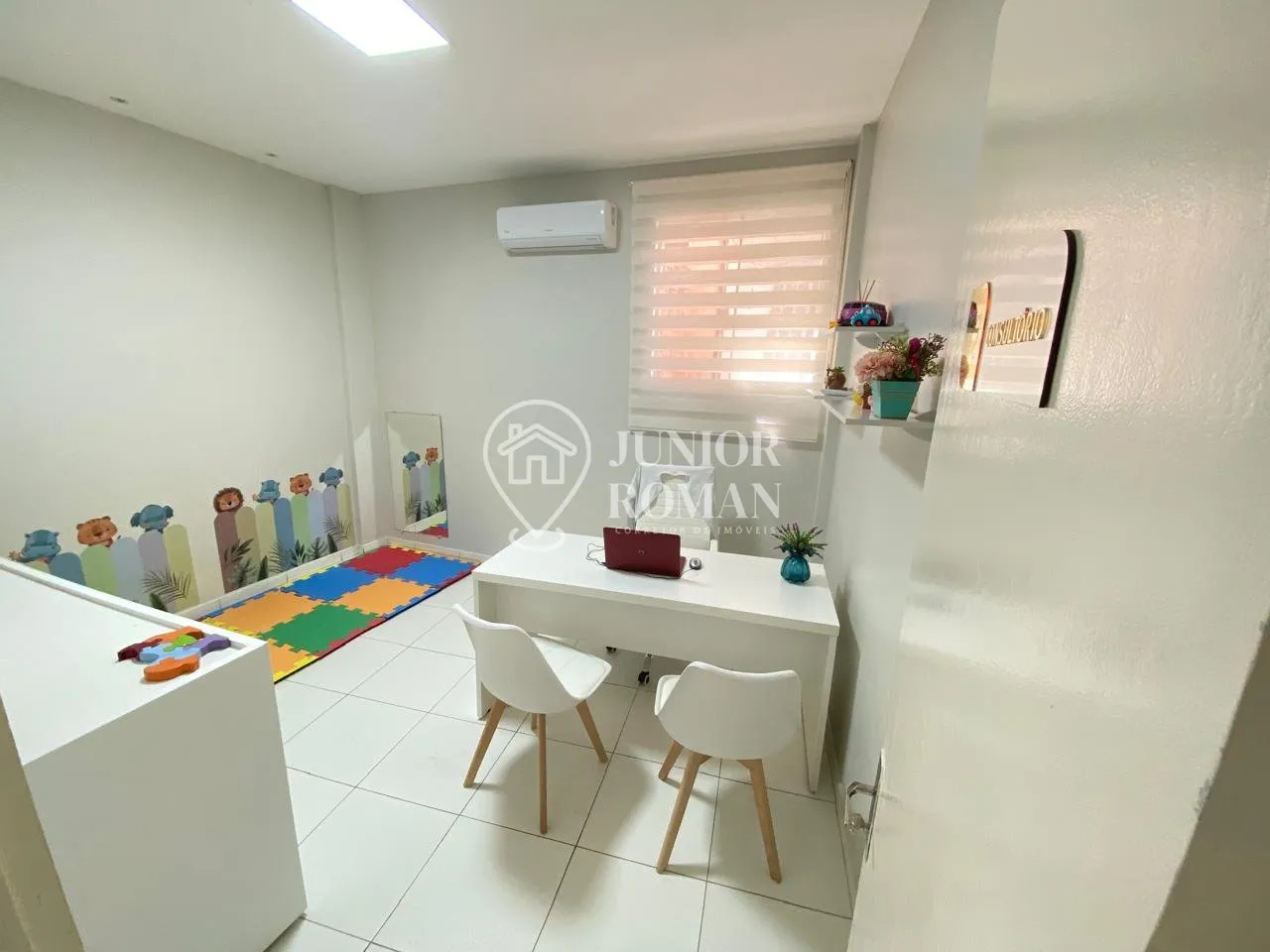 Imagem ESPAÇO COMERCIAL COM RECEPÇÃO E 2 SALAS NO CENTRO DE BARREIRAS/BA