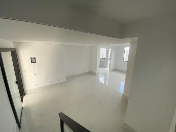 Imagem Imperdível! Casa à venda em Contagem-MG, Parque Xangri-lá: 3 quartos, 1 suíte, 3 salas, 3 banheiros, 4 vagas de garagem, 170m².