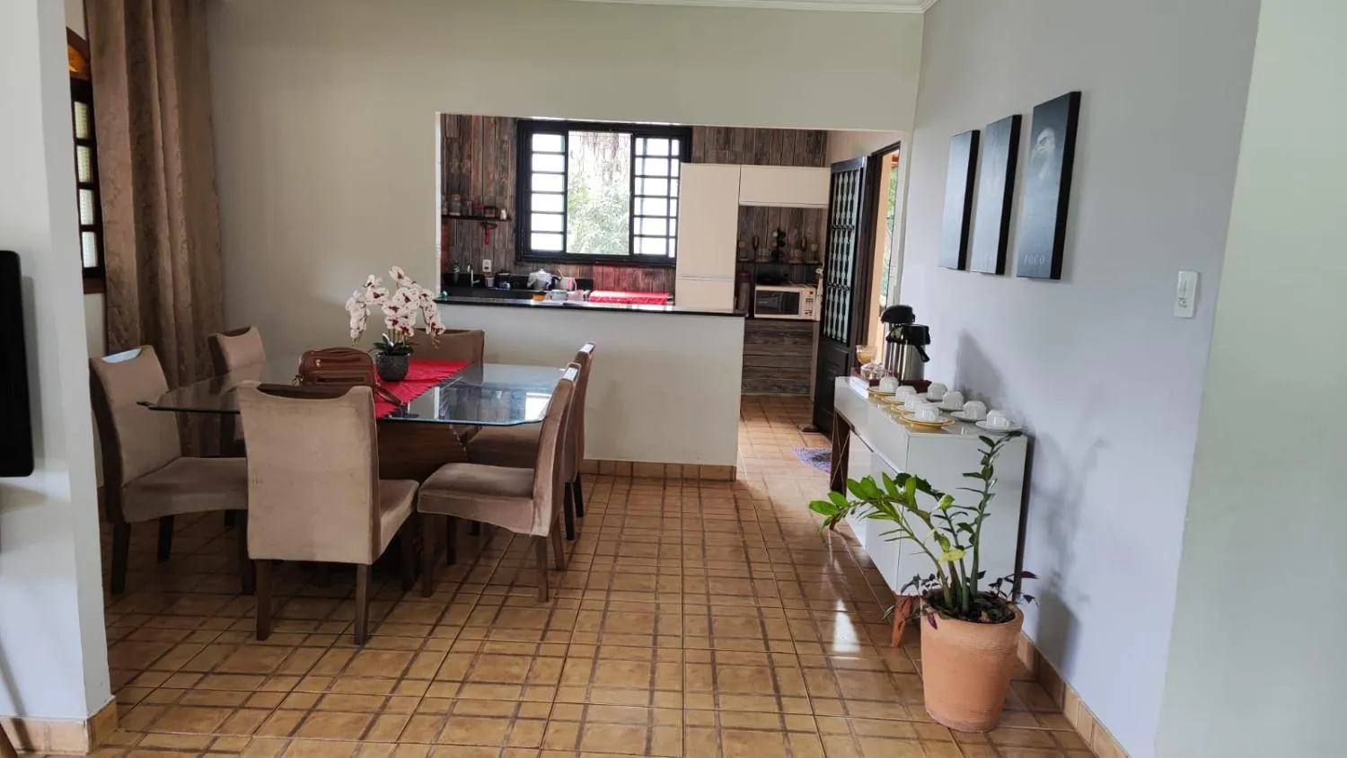 Imagem Linda chácara à venda em Contagem/MG com 2.400 m² em condomínio fechado
