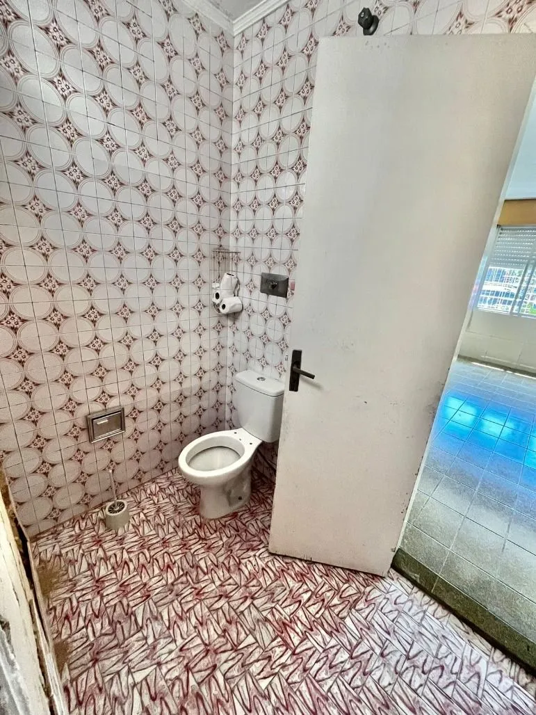 Imagem Boa casa térrea, com 03 dormitórios (sendo 01 suíte), sala, 02 banheiros