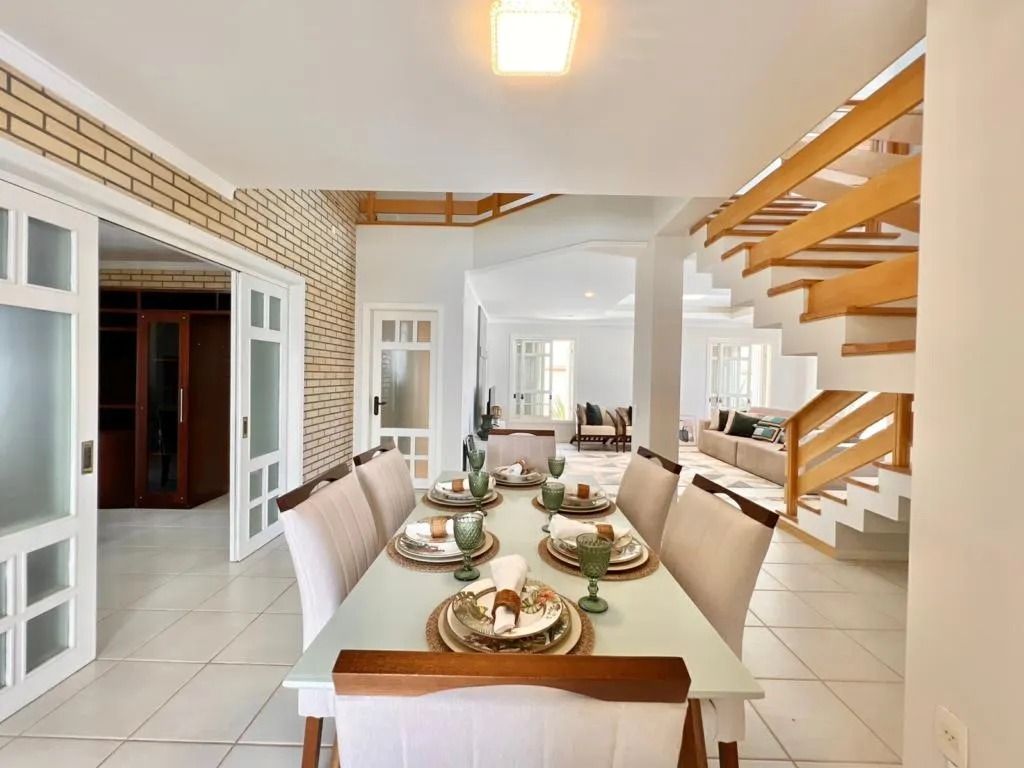 Imagem Casa 4 Dormitórios - Bairro Atlantida