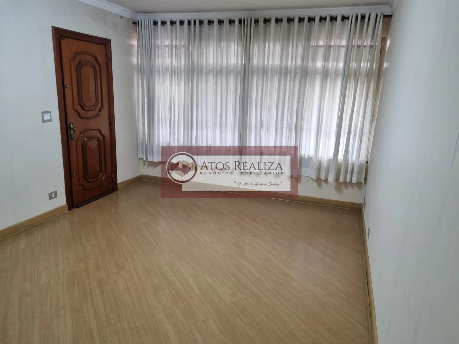 Imagem Casa térrea com edícula em Santo Amaro - São Paulo: 172m², 5 dormitórios, 1 suíte, 3 banheiros por R$980.000. Compre agora!