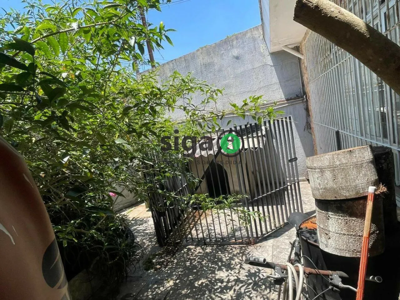 Imagem Casa Térrea com Piscina e Terreno Amplo a Poucos Minutos do Morumbi.