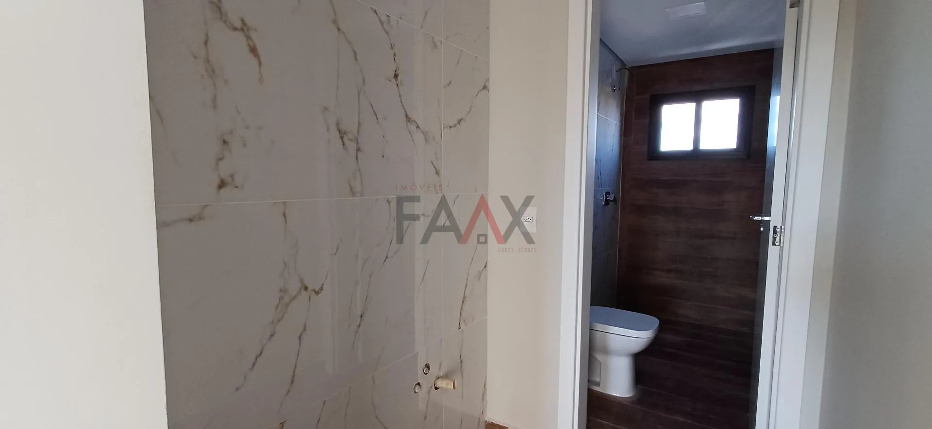 Imagem Sobrado á venda de 138m² no João Gelinski com 2 vagas em Guarapuava PR