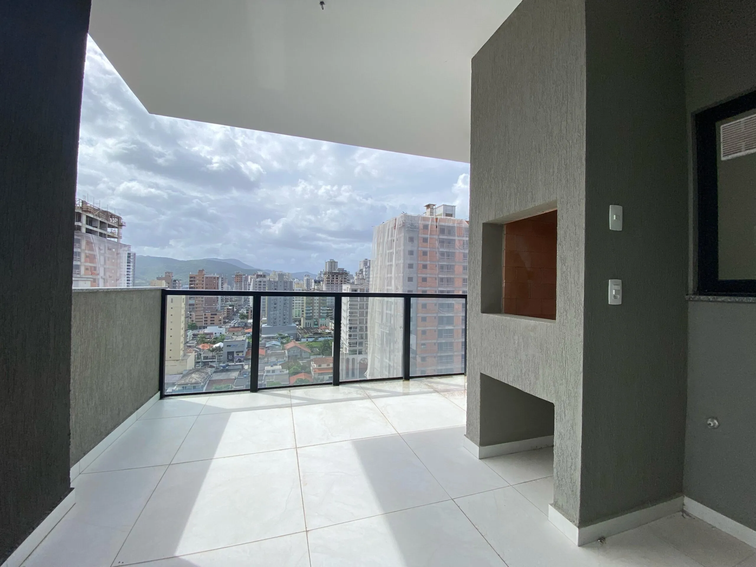 Imagem Apartamento à venda com 125m2 por R$ 1.630.000,00