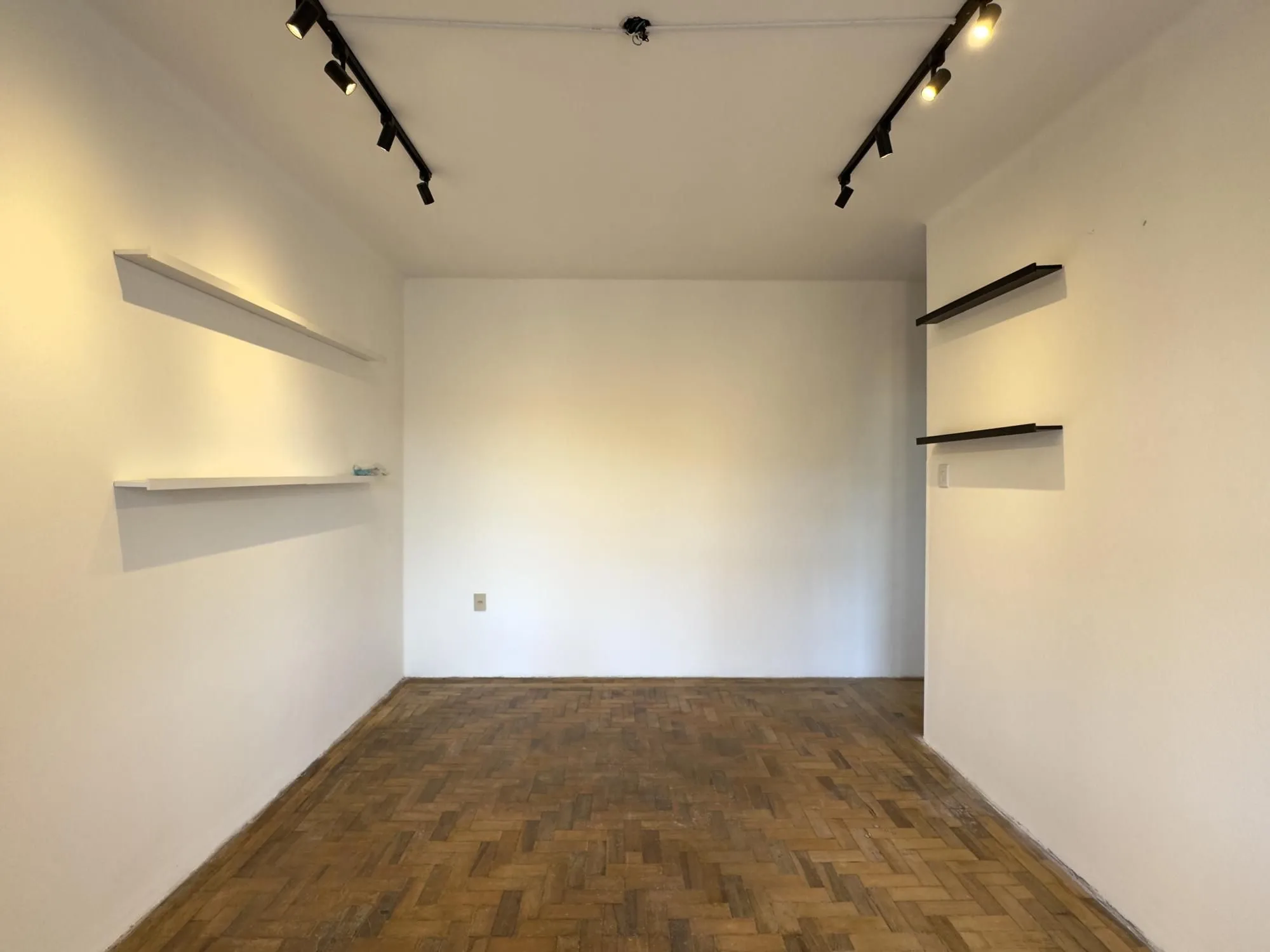 Imagem Apartamento reformado de 68m², 2 dormitórios no bairro Praia de Belas