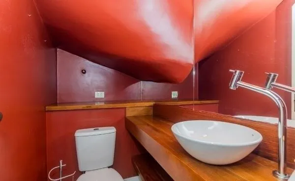 Imagem Casa em Condomínio em Ipanema de 3 dormitórios e 2 vagas DESOCUPADA