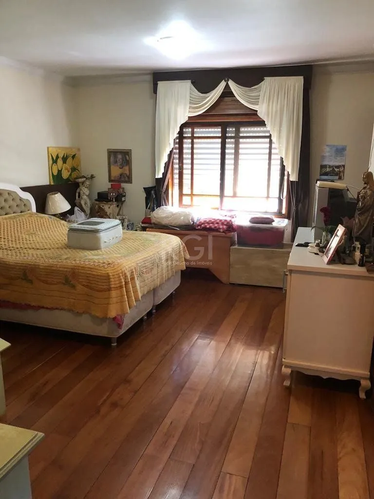 Imagem Casa para Venda - 225.91m², 4 dormitórios, sendo 2 suites, 1 vaga - Nonoai