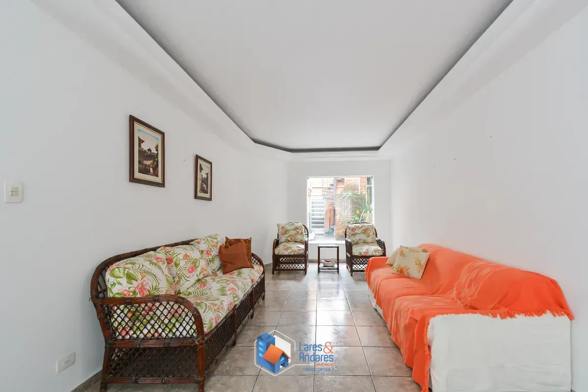 Imagem Casa de vila para venda em Cambuci com 3 quartos, sendo 3 suítes, 200m²