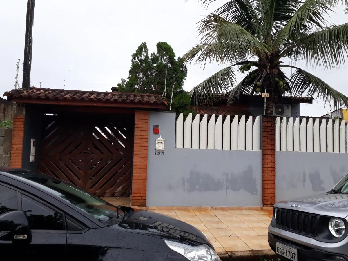 Imagem Casa para Venda em Itanhaém, Jamaica (Praia), 3 dormitórios, 1 suíte, 2 banheiros, 2 vagas