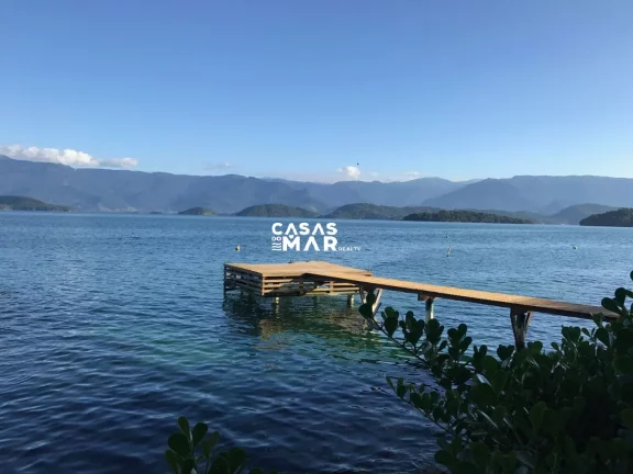 Imagem Casa Frente Mar Tanguá Angra dos Reis-RJ: 5 suítes + dependência, piscina, churrasqueira, píer e mais!