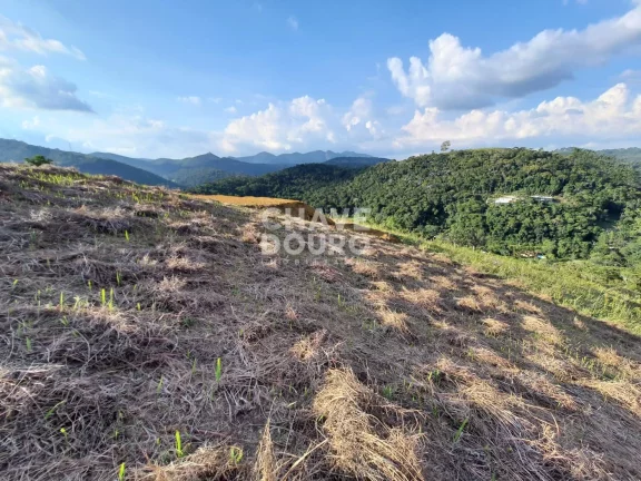 Imagem Terreno em condomínio, com 738 m² e vistas cinematográficas para as montanhas!