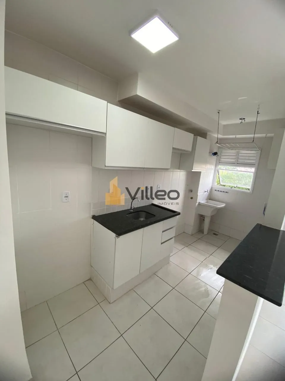 Imagem Descubra este encantador apartamento de 52 m², localizado no 1º andar, com vista privilegiada e um...