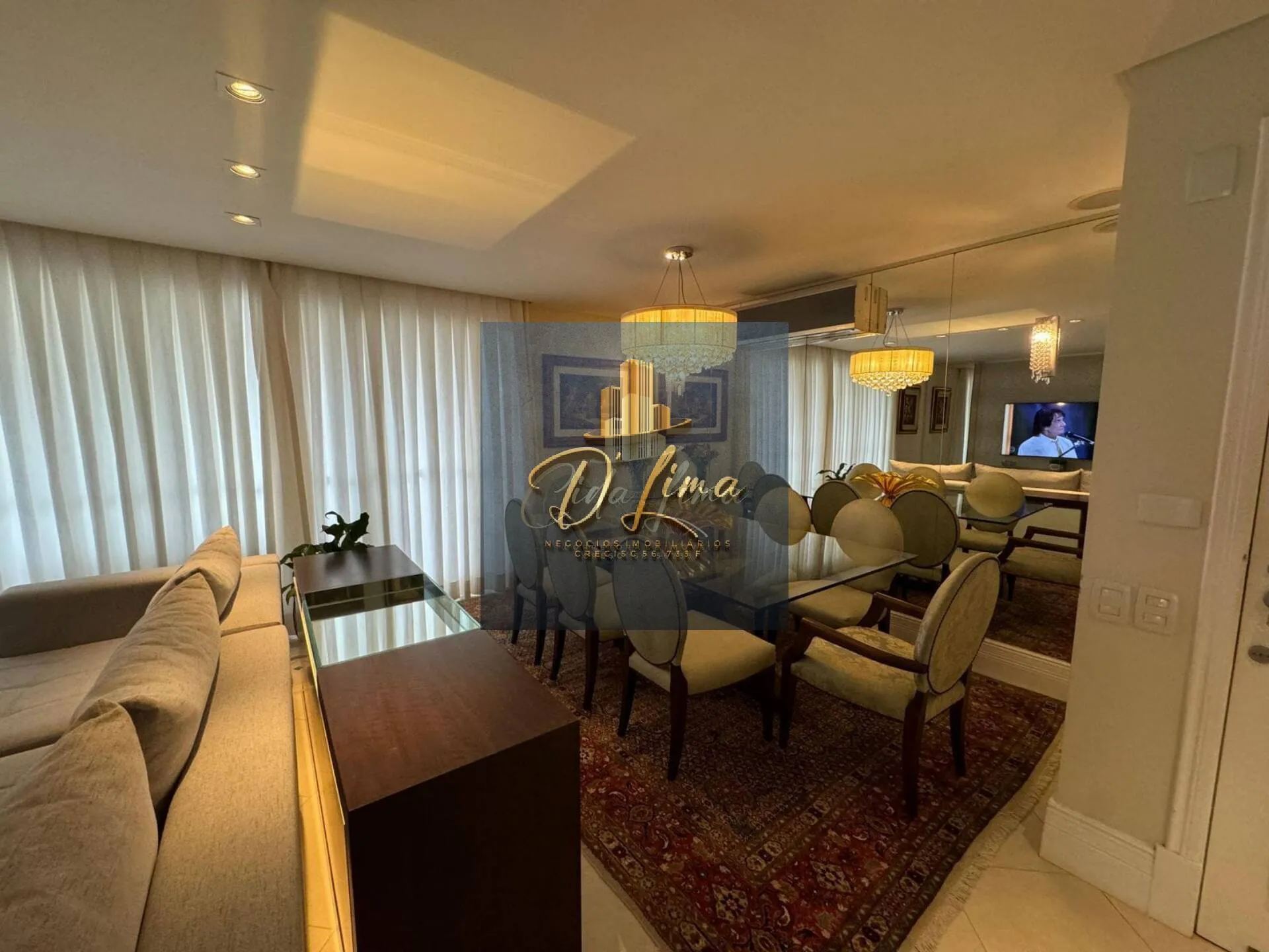 Imagem Vendo apartamento de Alto Padrão de 04 Dormitórios no bairro Centro - SC