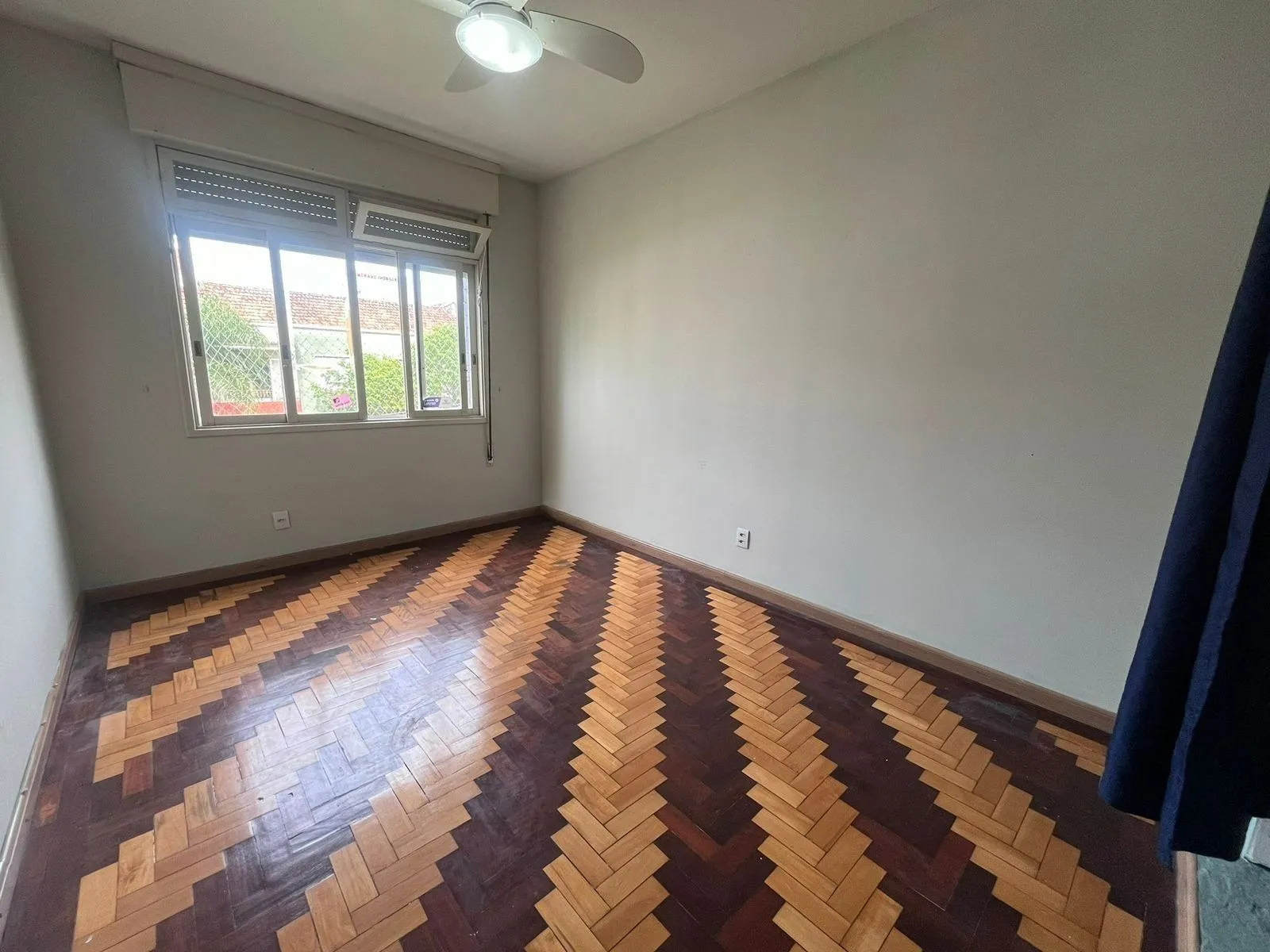 Imagem Apartamento de 3 dormitórios á venda no Bairro Rio Branco, Porto Alegre.