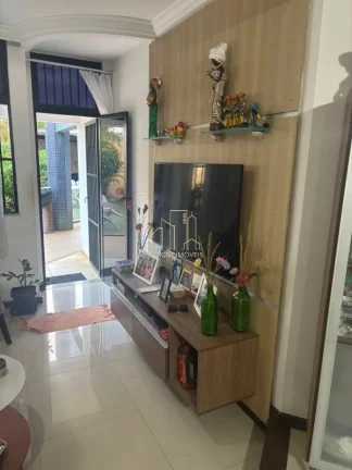 Imagem Venda de Casa em Village em Piatã, Salvador-BA: 4 quartos, 1 suíte, 2 salas, 3 banheiros, 1 vaga, 120m².
