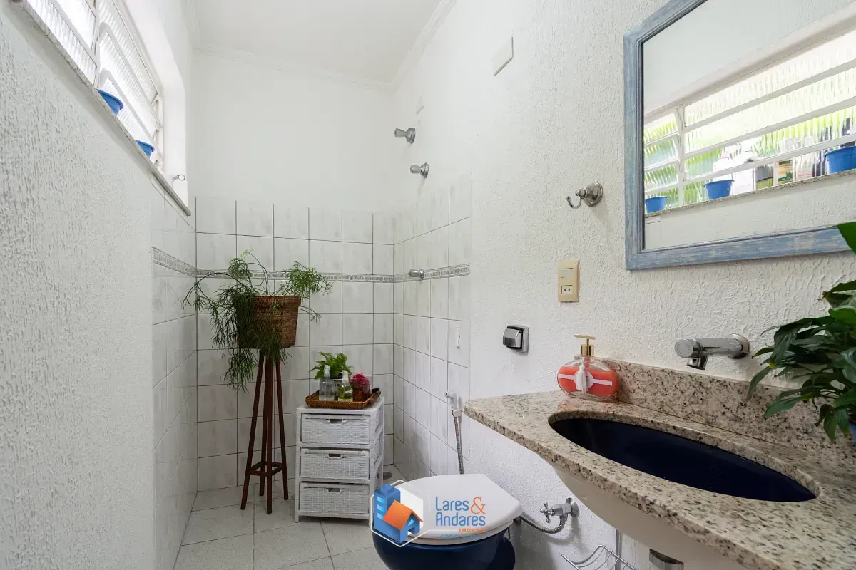 Imagem Casa para venda em Vila das Mercês com 4 quartos, sendo 1 suíte, 263m²