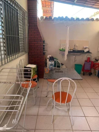 Imagem Casa com 3 dormitórios à venda, 100 m² por R$ 590.000 - Ocian - Praia Grande/SP
