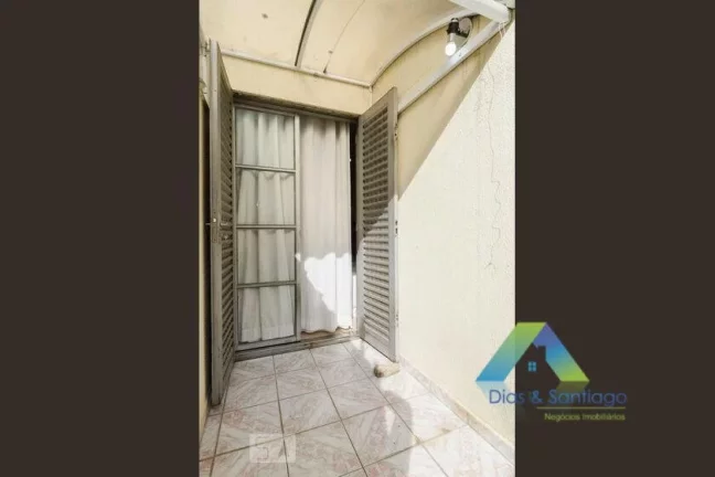 Imagem Apartamento com quintal e churrasqueira em condomínio diferenciado, com 2 dormitórios, 2 vagas com área gourmet excelente localização.