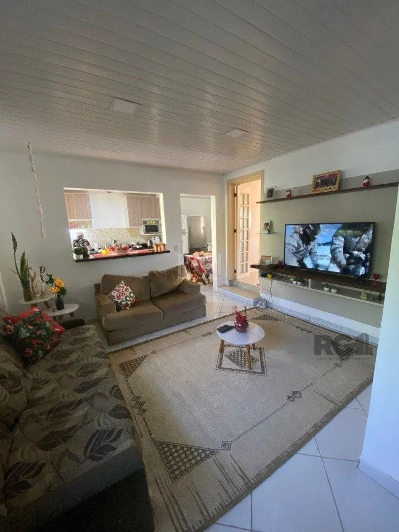Imagem Casa para Venda - 250m², 3 dormitórios, sendo 1 suites, 2 vagas - Cristal