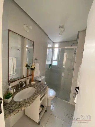 Imagem Apartamento com 3 dormitórios, sendo 1 suíte, banheiro, living com sala de estar e jantar, cozinha...