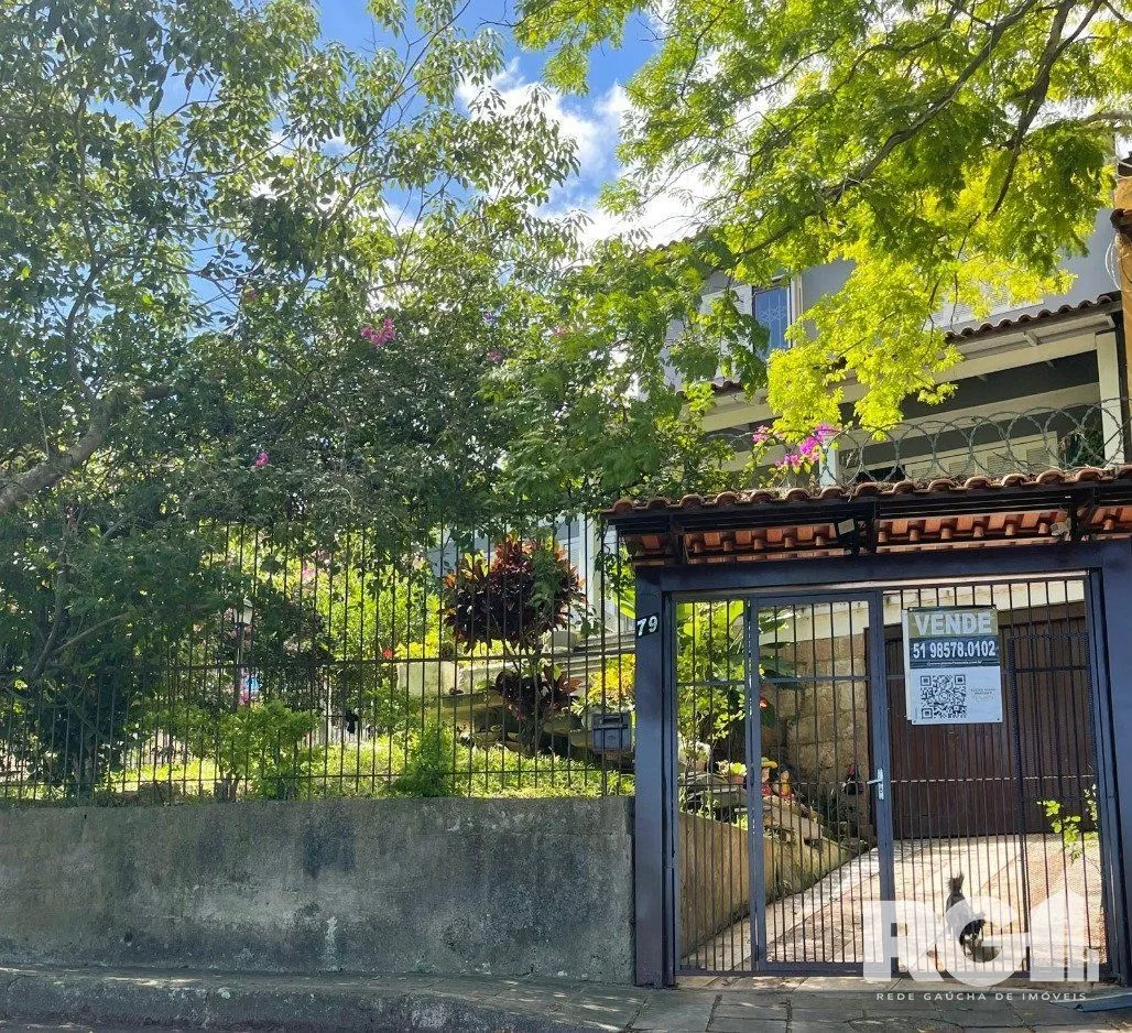 Imagem Linda Casa com cinco dormitórios na Vila Nova