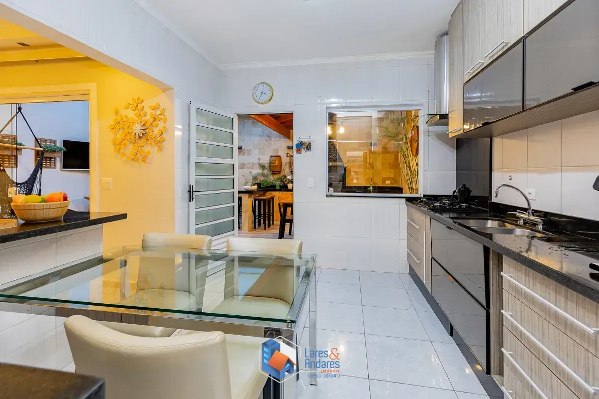Imagem Casa no condomínio Condomínio Villa de São Paulo para venda com 4 quartos, sendo 2 suítes, 213m²