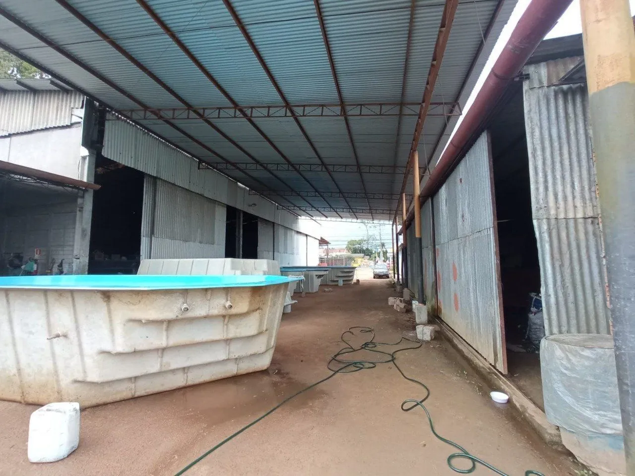 Imagem Pavilhão comercial no Bairro Hípica