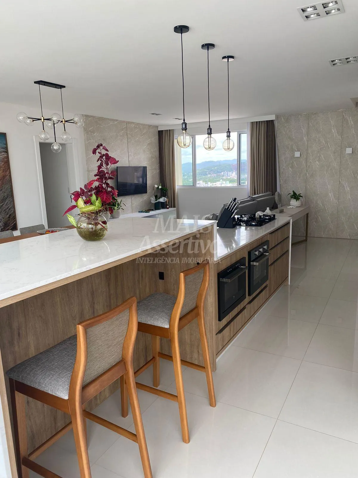 Imagem Excelente apartamento de alto padrão a venda no centro de Balneário Camboriú/SC