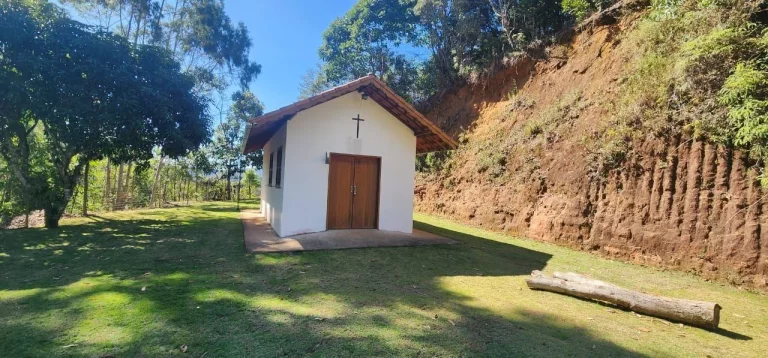 Imagem Terreno Comercial para Venda em Duas Barras, Vargem Grande, 5 dormitórios, 1 suíte, 3 banheiros