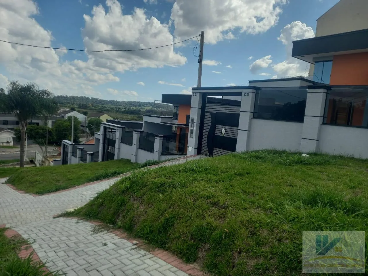 Imagem Casa para Venda em São José dos Pinhais, São Domingos, 3 dormitórios, 1 suíte, 2 banheiros, 2 vagas