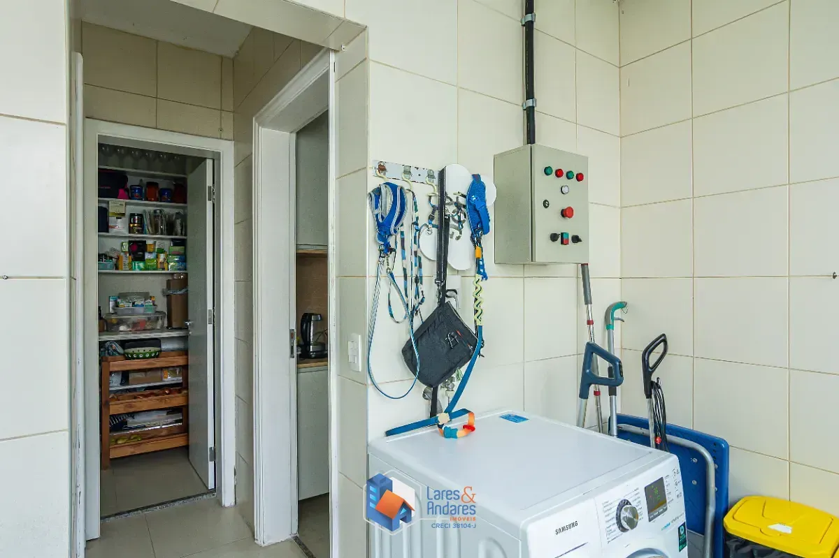 Imagem Cobertura para venda em Vila Suzana com 4 quartos, sendo 2 suítes, 429m²