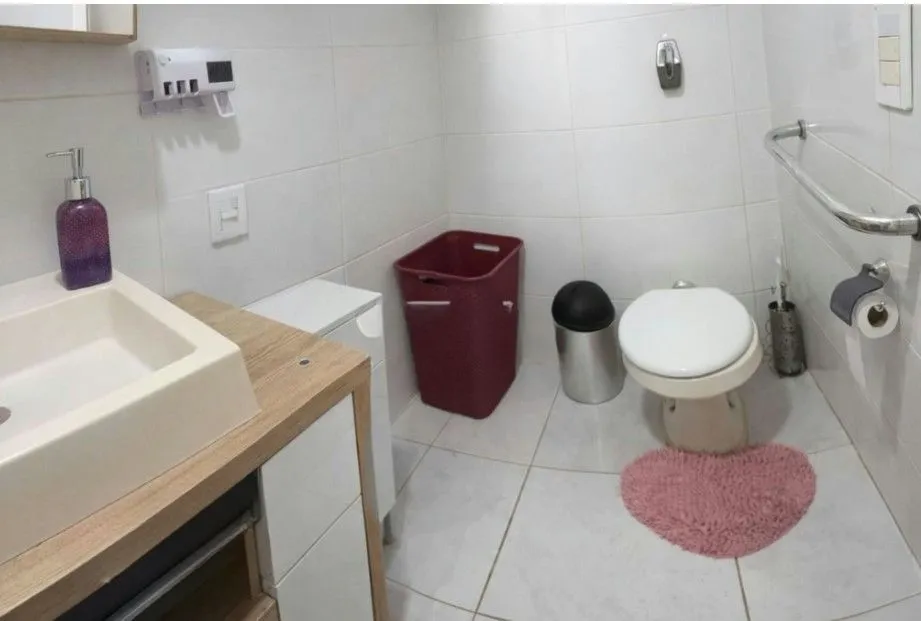 Imagem Casa com 3 dormitórios e edícula nos fundos no bairro Nonoai.