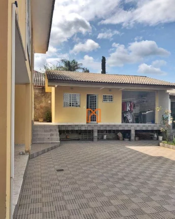 Imagem Casa com 5 dormitórios à venda, 296 m² por R$ 1.600.000,00 - Centro - Brazópolis/MG