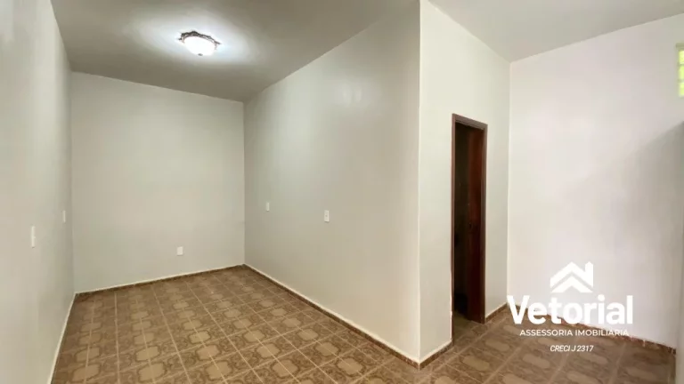 Imagem Casa para locação comercial com 3 quartos no Sandra Regina - Barreiras-BA