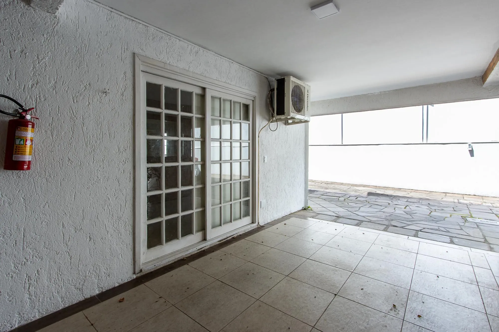 Imagem Casa em condomínio, 3 dormitórios (1 suite) 2 vagas - Jardim Isabel