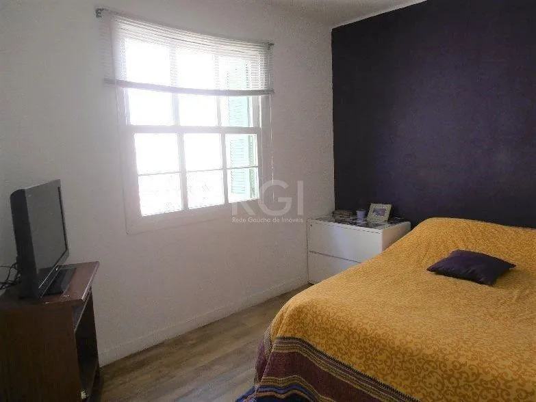 Imagem Casa para Venda - 159m², 3 dormitórios, 3 vagas - Menino Deus