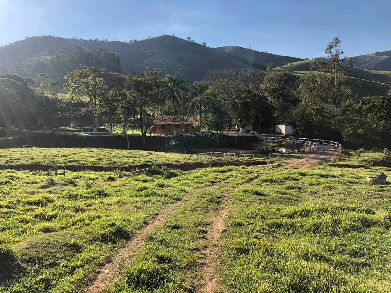 Imagem Chácara à venda 3 Quartos, 1 Suite, 110000M², Zona Rural, Roseira - SP
