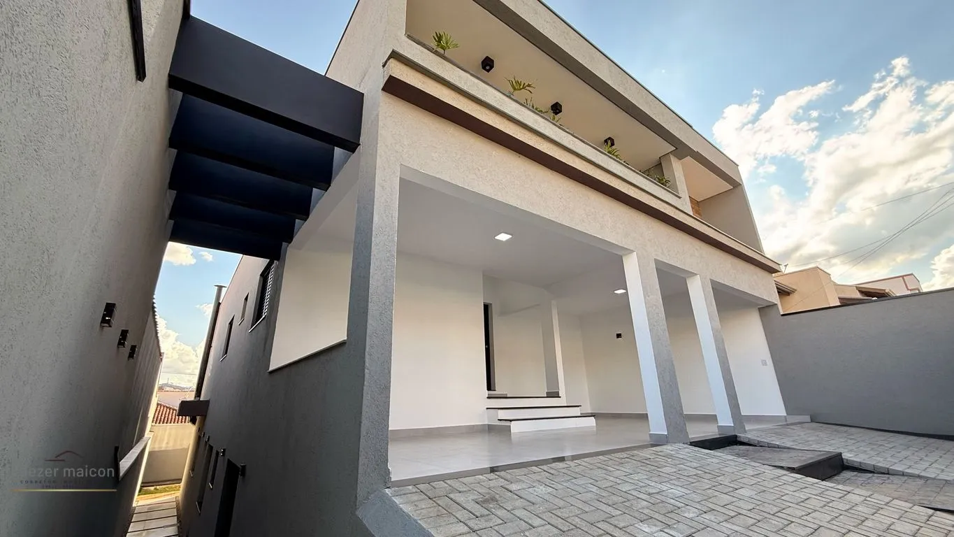 Foto do imóvel Casa com 4 quartos a venda no bairro Jardim Acacias em Poços de Caldas