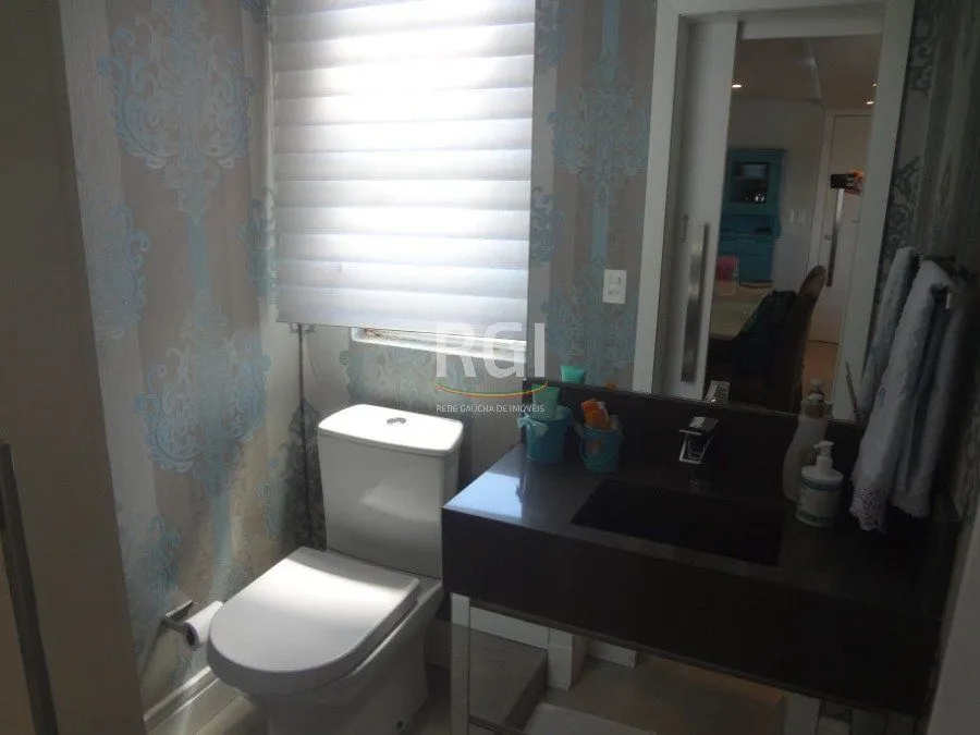 Imagem Cobertura para Venda - 267m², 3 dormitórios, sendo 1 suites, 2 vagas - Menino Deus