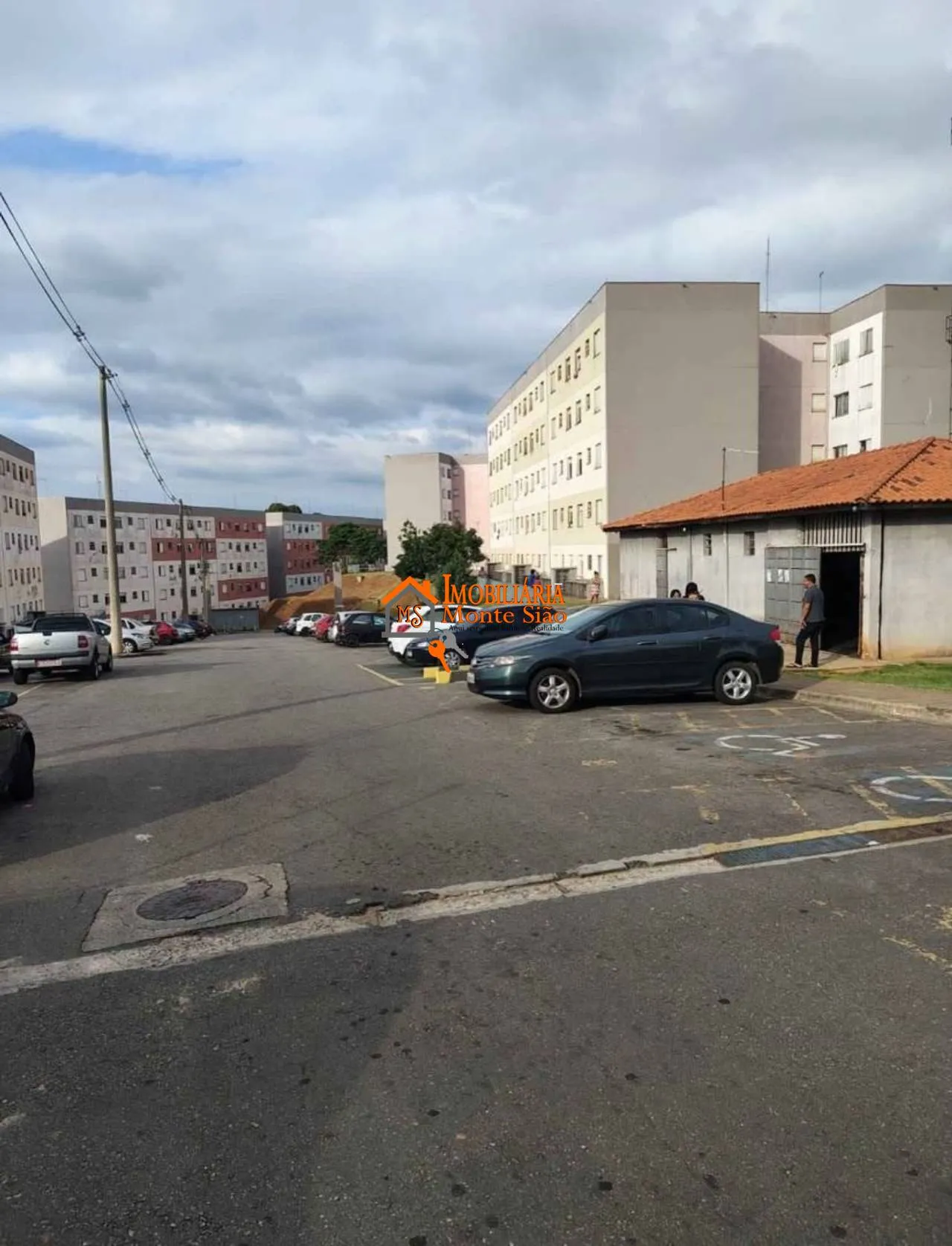 Imagem Apartamento com 2 dormitórios à venda, 48 m² por R$ 150.000,00 - Vila Sadokim - Guarulhos/SP