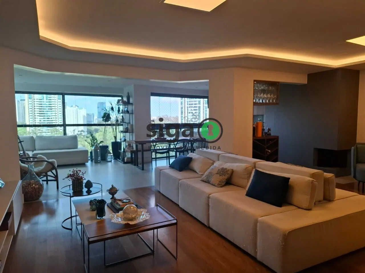 Imagem Apartamento a venda com 4 suítes, 4 vagas, Panambi, Varanda Goumert - Villaggio Panamby