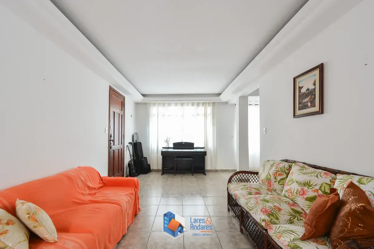 Imagem Casa de vila para venda em Cambuci com 3 quartos, sendo 3 suítes, 200m²
