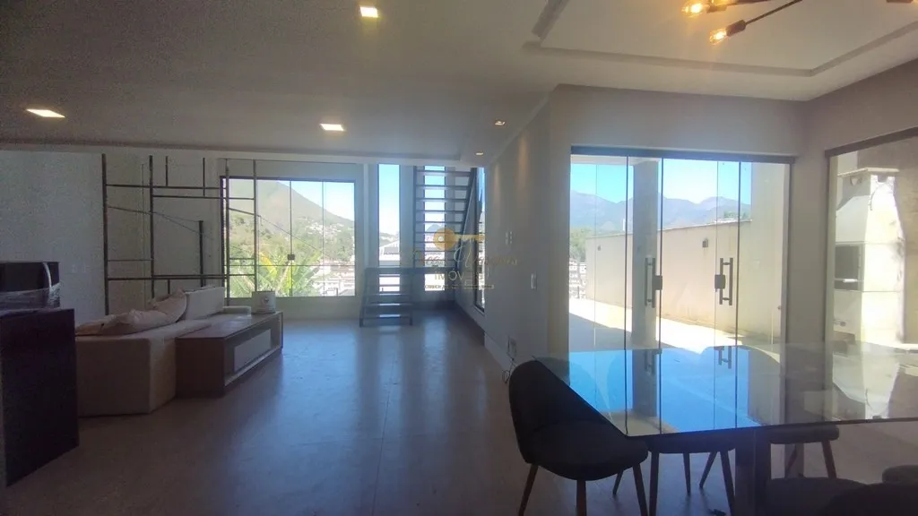 Imagem Casa em Condomínio para Venda em Teresópolis / RJ no bairro Tijuca