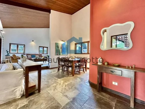 Imagem Linda casa à venda em condomínio na Graja Viana