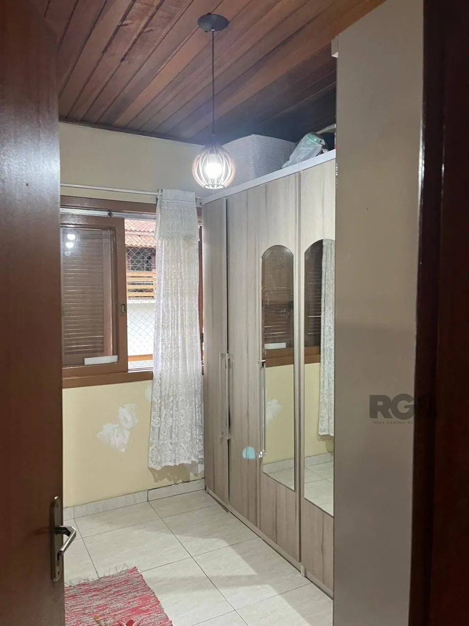 Imagem Casa sobrado mobiliado, 2 dormitórios, Bairro Imbuí