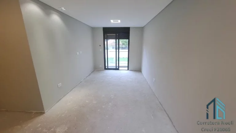 Imagem Sobrado alto padrão de esquina, com ático e terraço, 03 suítes, no Boa Vista em Curitiba PR