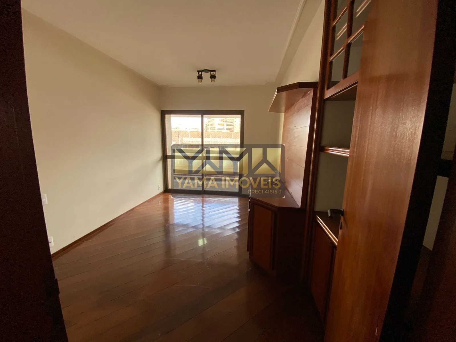 Imagem Edifício Araruama - Apartamento de 3 dormitórios (1 suíte) com 212 m² no 11º andar - Centro, Ribeirão Preto